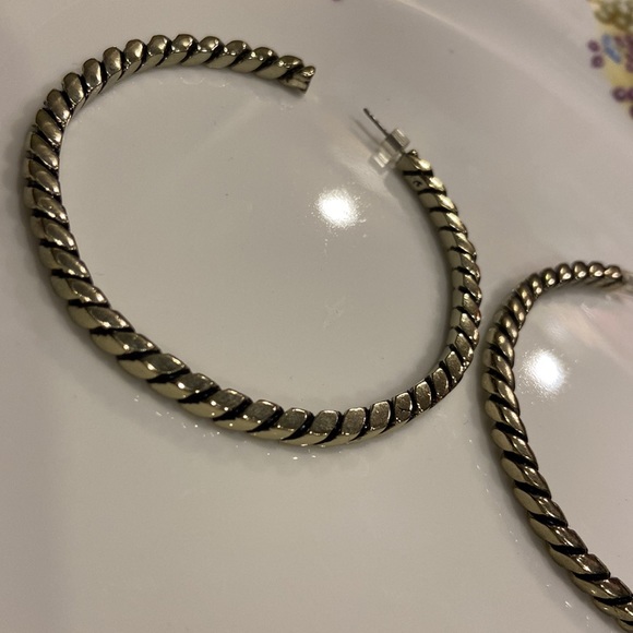 EUC * Guess Jeans * Gold Tone Twisted Hoop Earrings - Picture 2 of 2